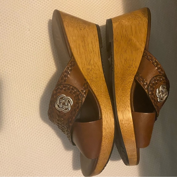 Brighton Brown Wedge Shoes with Elegant Design - Picture 3 of 7